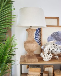 Drewniana lampa stołowa Glaronisi 76 cm