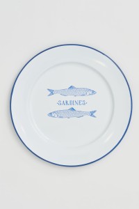 Duży emaliowany talerz Sardines Blanco średnica 30 cm
